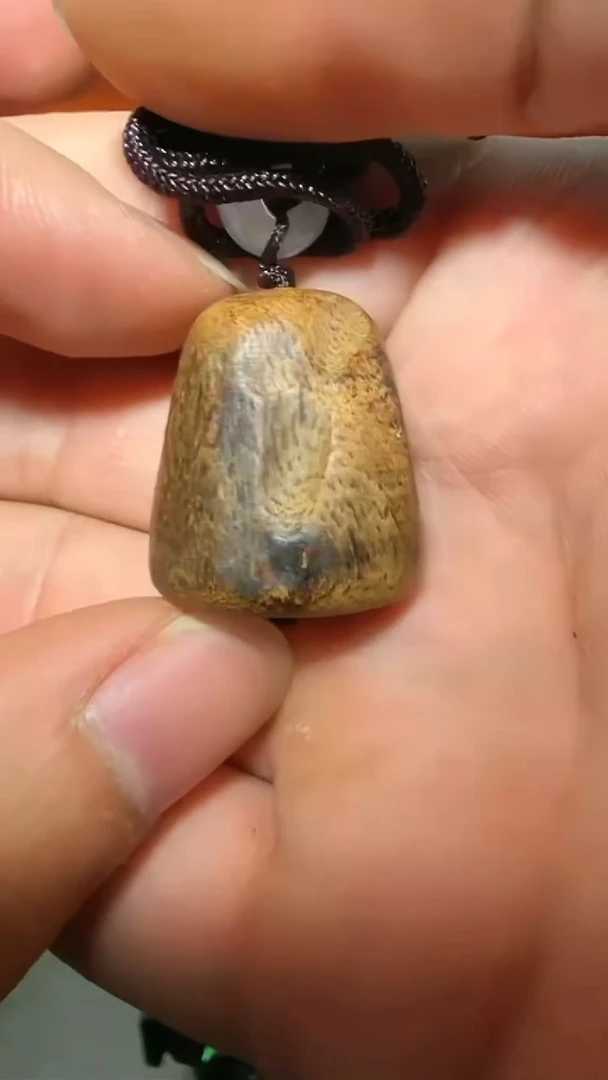 沉香吊坠362号多样性发一