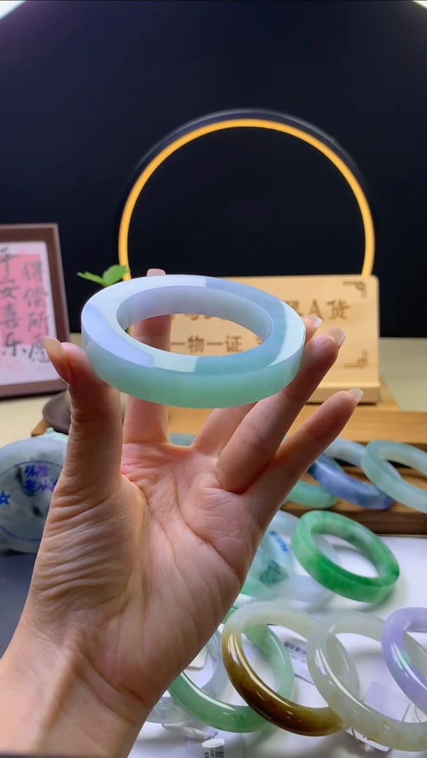 未镶嵌翡翠手镯定制定制翡翠海盐薄荷绿(木那雪花棉)