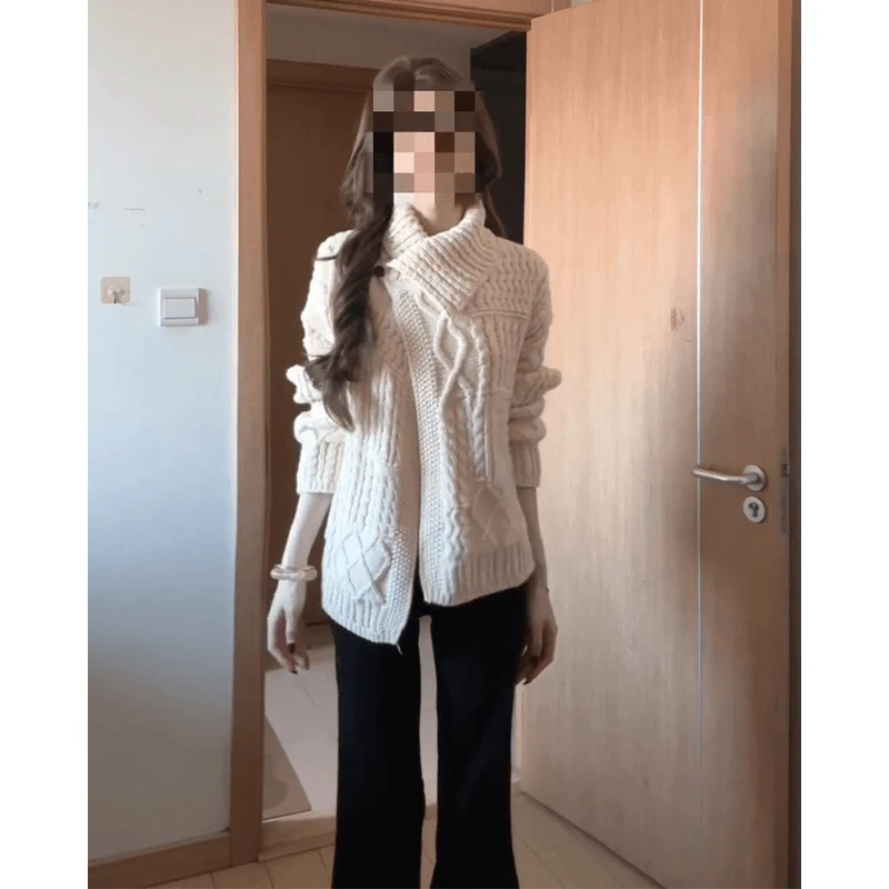 温柔风翻领毛衣女2025设计感慵懒针织开衫外套上衣修身显瘦微喇裤