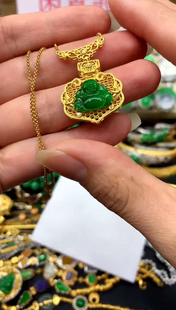 颈饰18K金镶嵌翡翠489 -中国好珍宝
