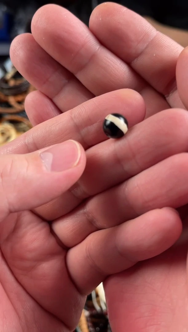 未镶嵌.玛瑙/玉髓王胖子文玩工作室一线圆珠黑