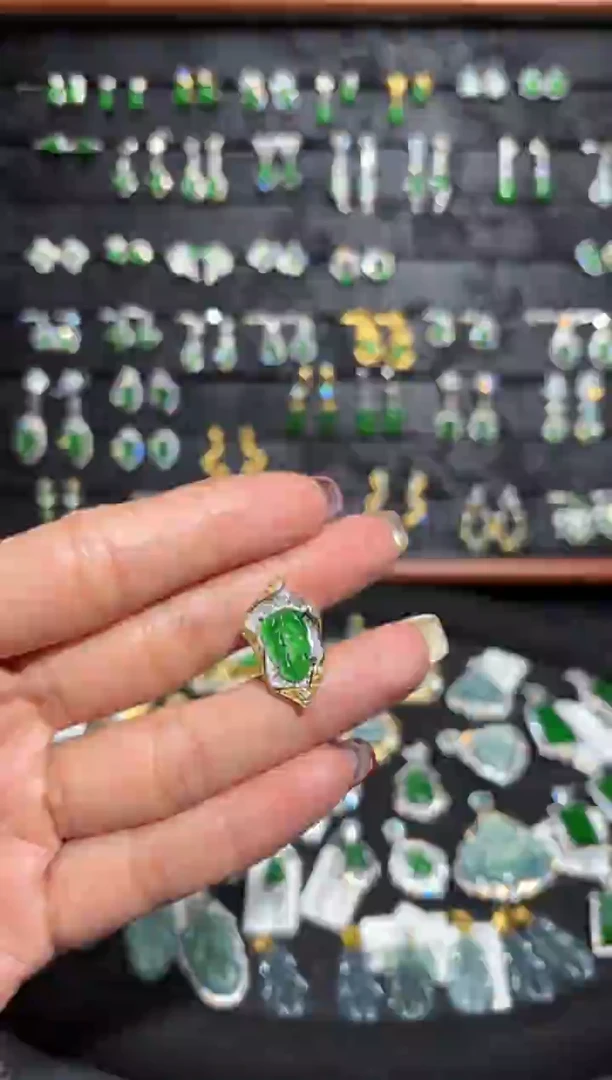 【闪购商品】翡翠颈饰银S925镶嵌叶子/支持复检/一件