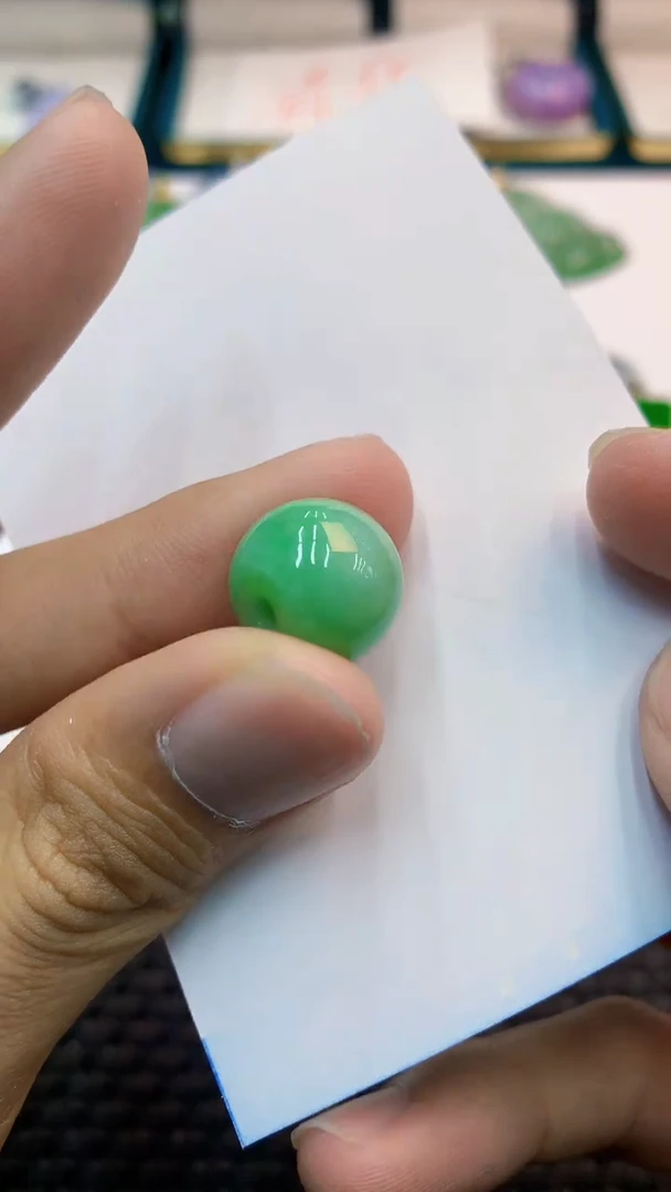 翡翠未镶嵌吊坠(不含链)             1