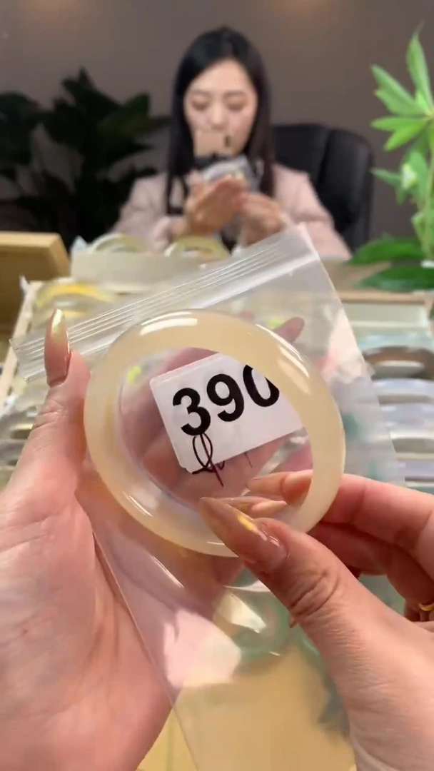 【闪购商品】玛瑙/玉髓手镯未镶嵌390