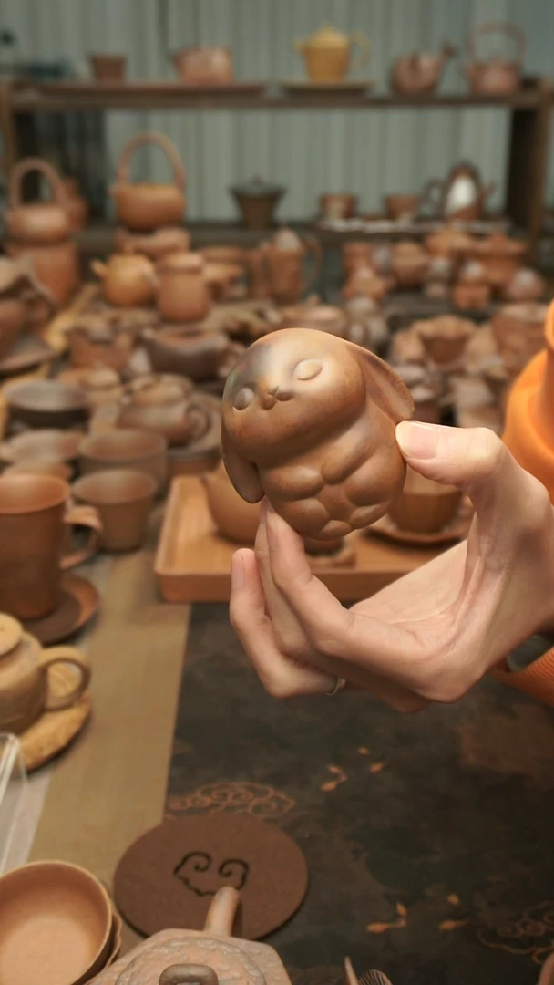 原矿老岩泥精工  小兔子茶宠摆件