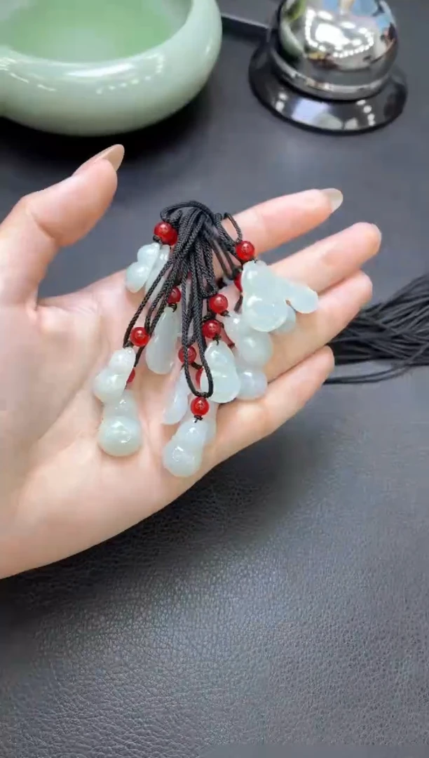 翡翠未镶嵌吊坠(不含链) 吊坠，多样性发一件