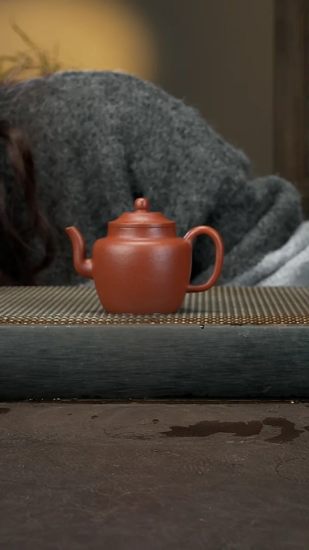 【闪购商品】紫砂茶壶朱泥 笠帽宫灯130cc 042