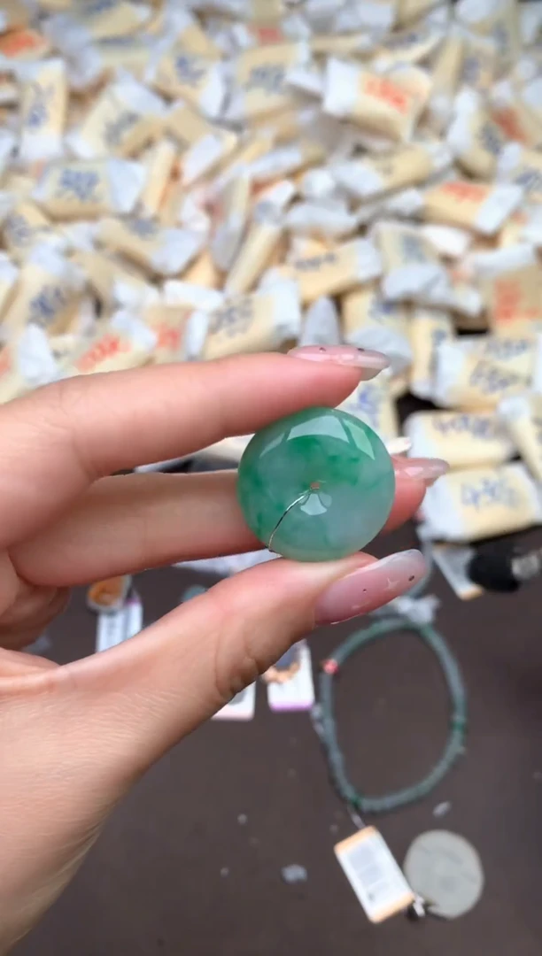 【闪购商品】翡翠挂件未镶嵌一