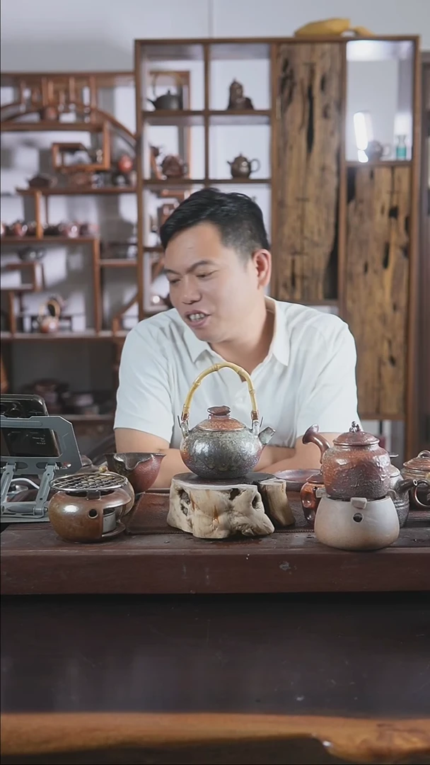 紫砂全手工曙*一名惊人提梁壶