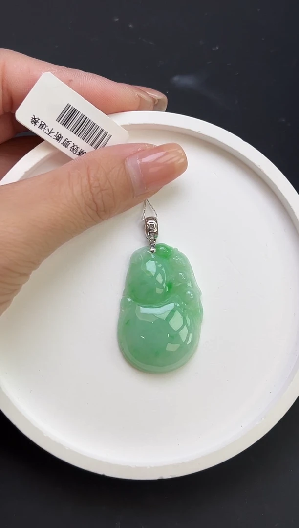 翡翠18K金镶嵌颈饰YM1036-1 葫芦