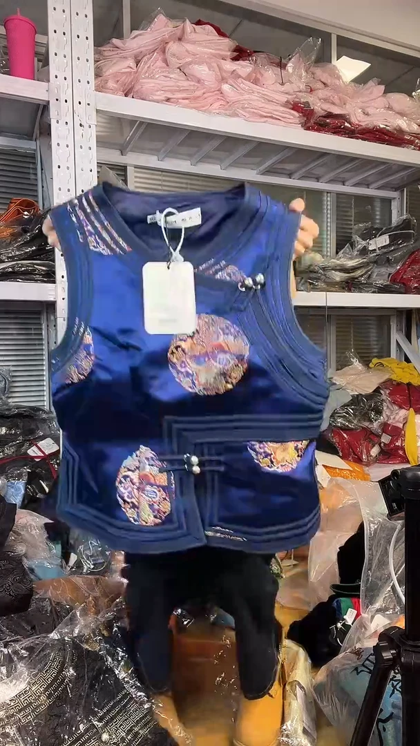 马甲 2XL码  125-135斤