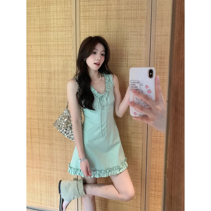 韩系复古气质无袖连衣裙女2025夏季新款百搭修身设计感显瘦短裙子