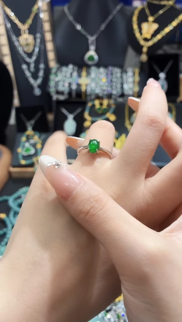 翡翠未镶嵌吊坠(不含链)天然翡翠a货 多样性发其一