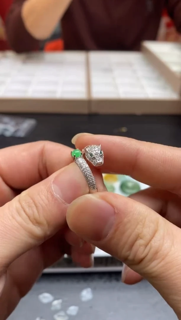 【闪购商品】定制翡翠银S925镶嵌翡翠毛货~