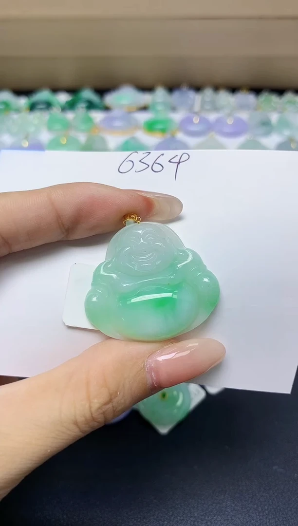 翡翠18K金镶嵌颈饰 天然缅甸翡翠A货