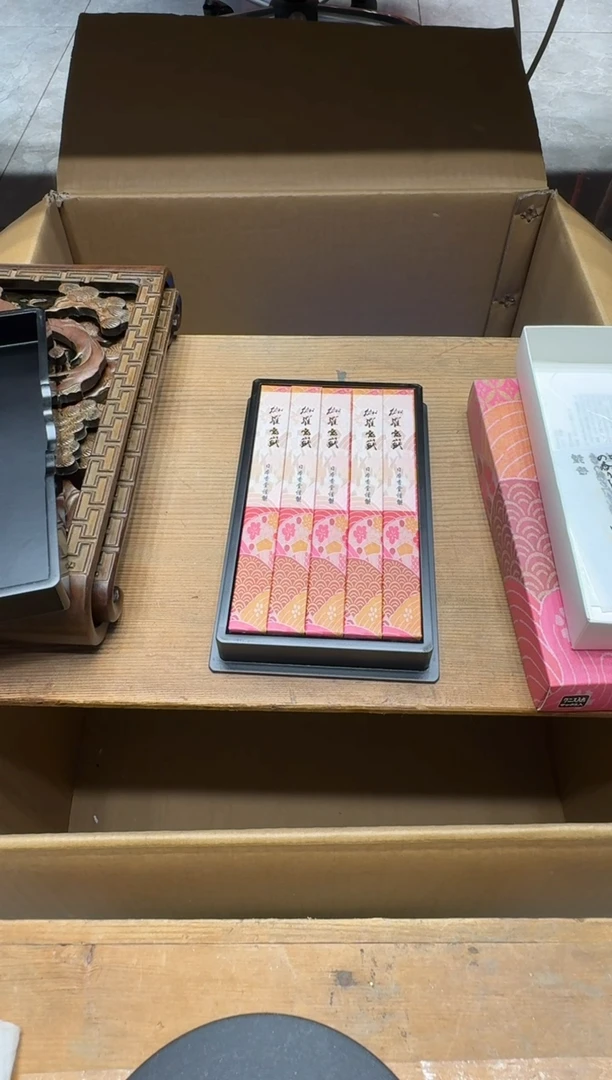 瓷器信****0闪购商品 如图 中古品默认微瑕