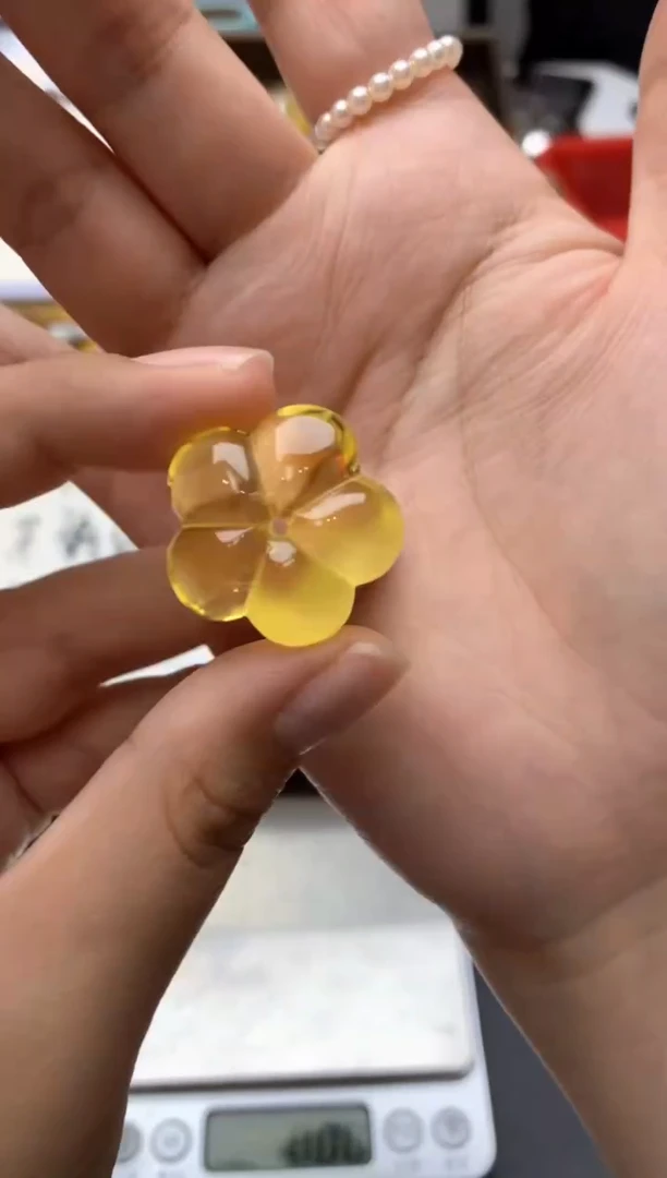 【闪购商品】琥珀珠宝奇石未镶嵌096琥珀蜜蜡花粉有纹小坑介意勿拍