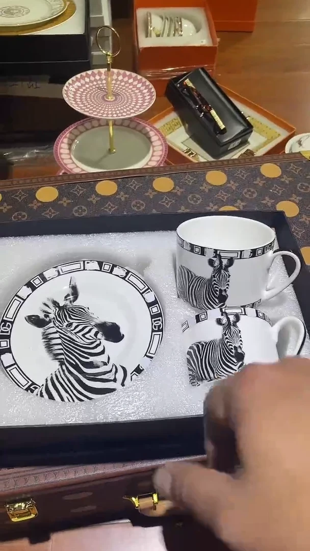 杯鸿辉家品牌瓷器，京东包邮！