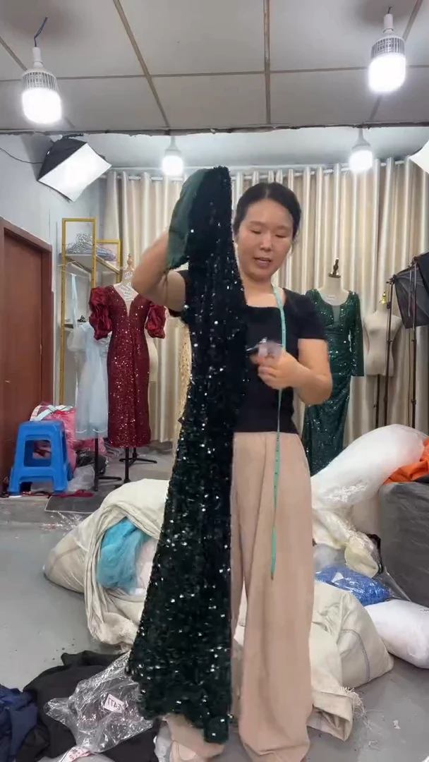 二蛋礼服=现在都是瑕疵款