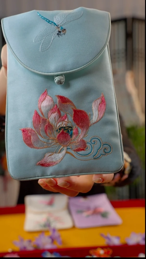 刺绣非遗苏绣绒花手工饰品