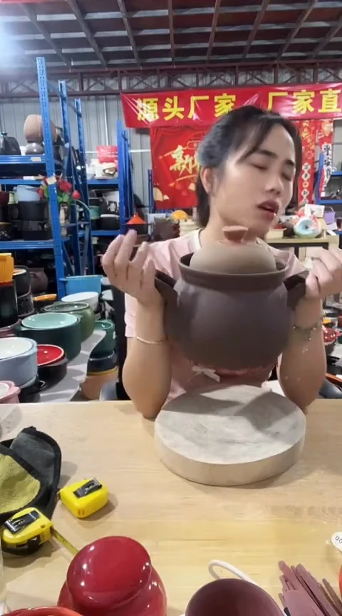 瑕疵2.5紫砂大肚锅带盖