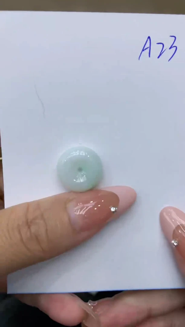 【闪购商品】翡翠颈饰未镶嵌111111111