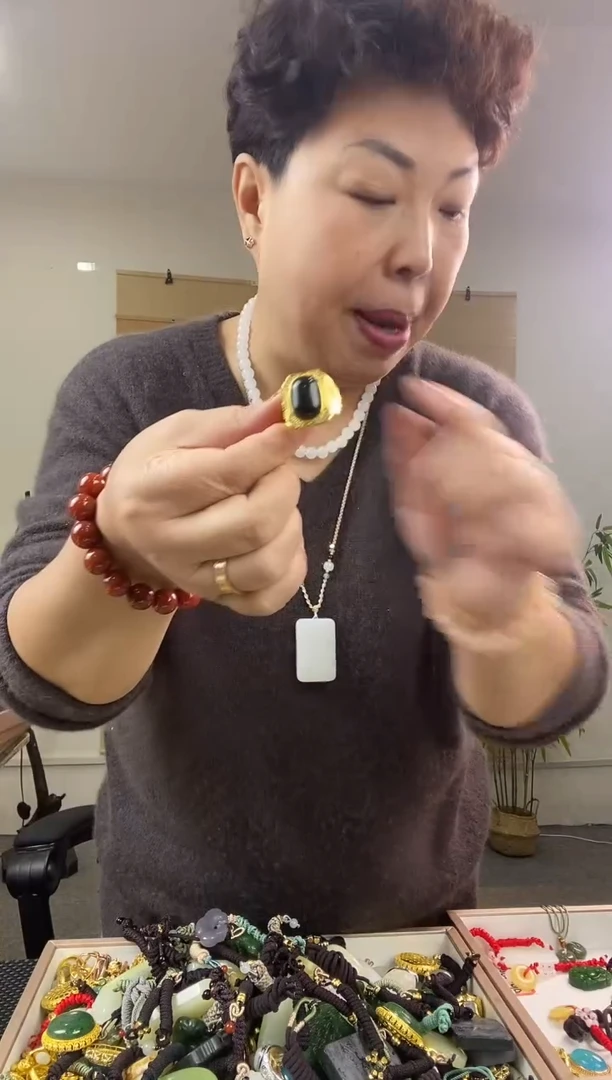 颈饰未镶嵌和田玉多样性拍一发一  1.90