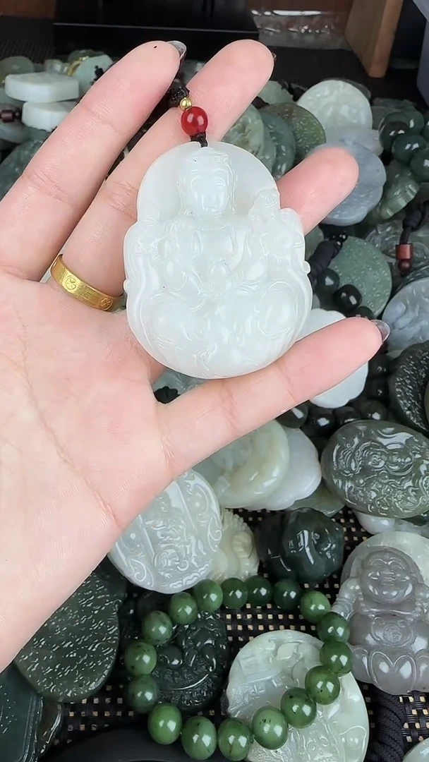 颈饰未镶嵌和田玉1