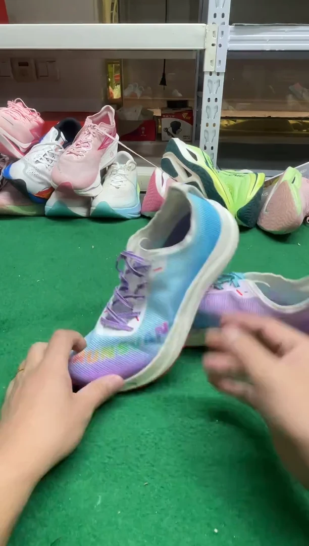 兜****愿这是个大鞋店家的鞋407