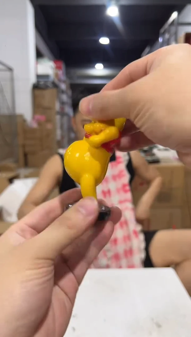 瓷片树脂维尼露肚皮摆件