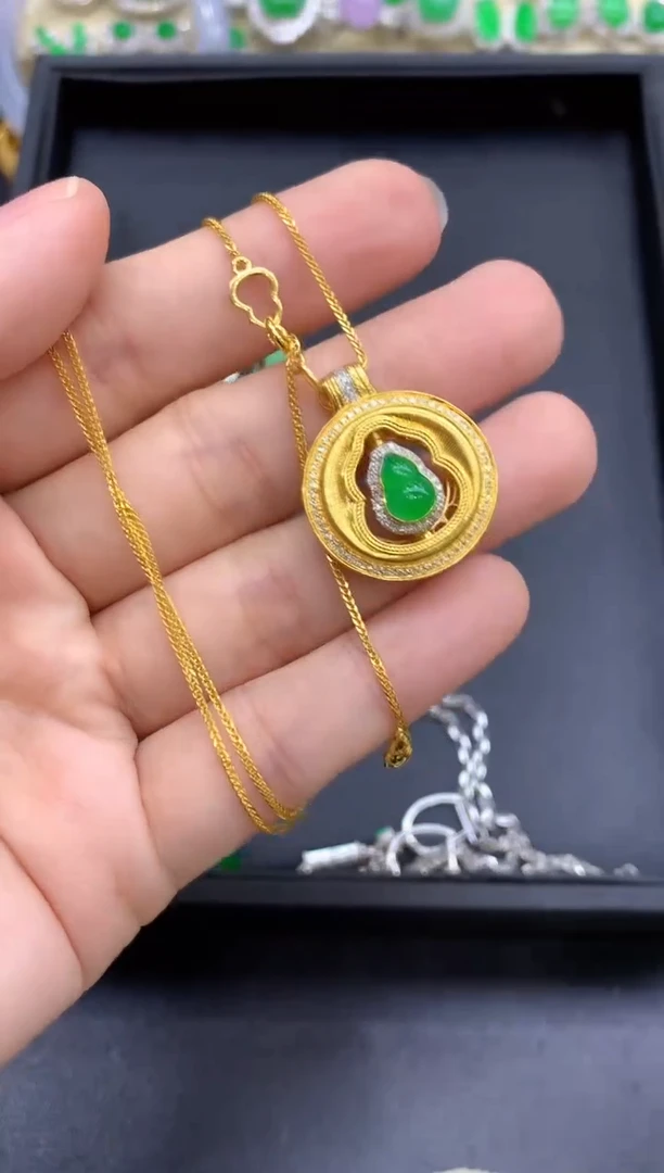 颈饰18K金镶嵌翡翠644-中国好珍宝