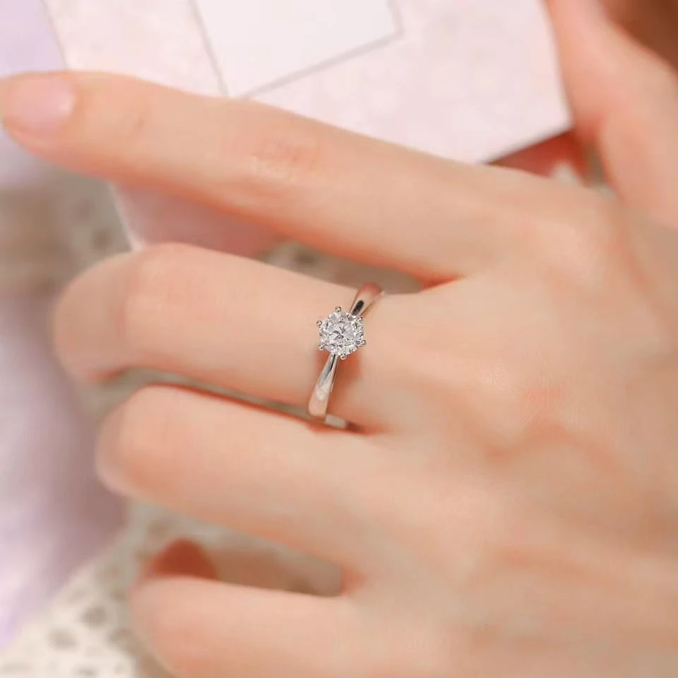 【水贝直发】 1ct经典六爪素托时尚求婚戒指