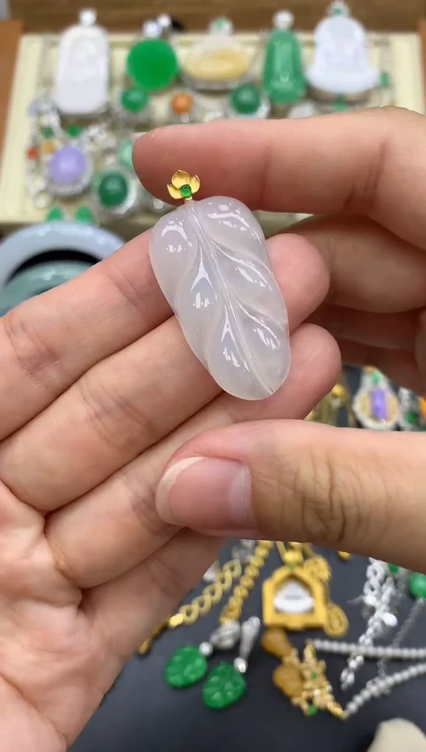 翡翠18K金镶嵌颈饰208-中国好珍宝