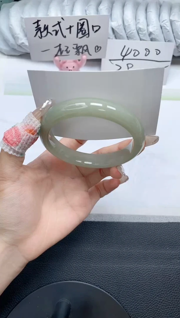 石英质玉手镯未镶嵌D757-62.6