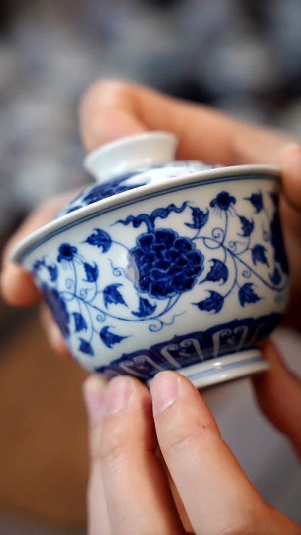 【闪购商品】130缠枝花卉盖碗1111111