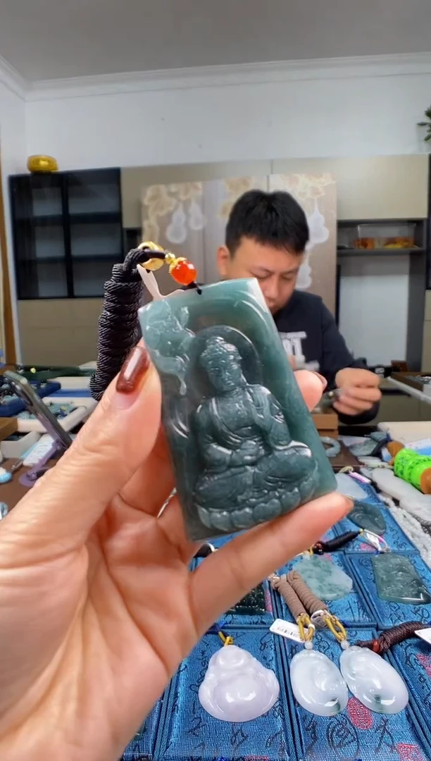 颈饰未镶嵌翡翠多样性发其一