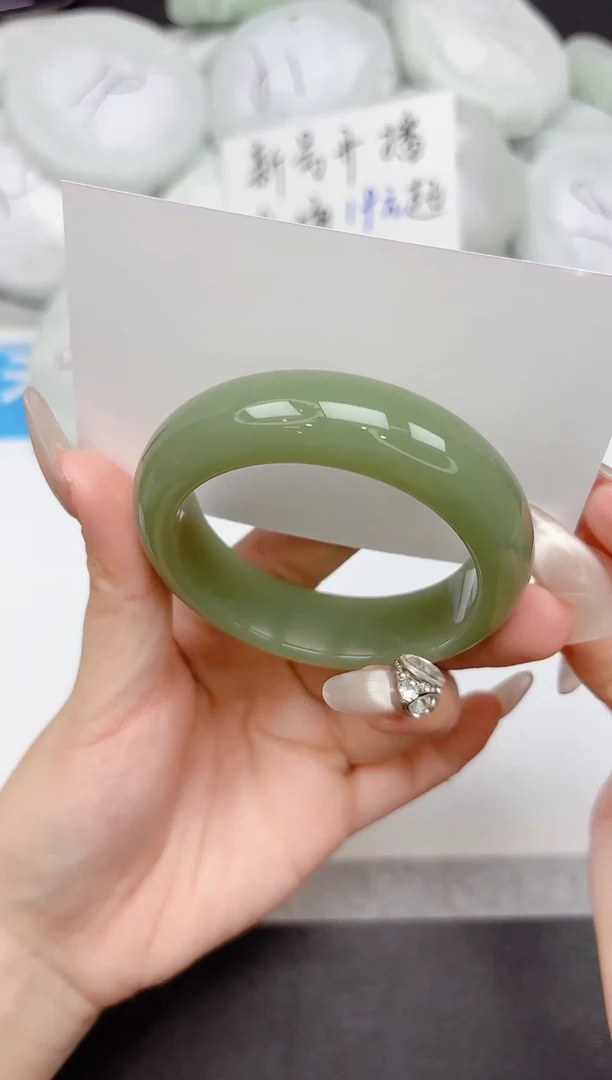 未镶嵌手镯石英质玉68-51