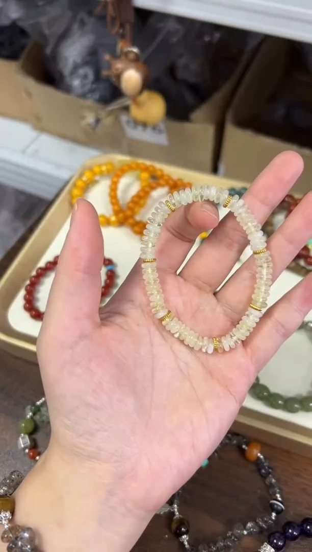 水晶手链未镶嵌柠檬黄水晶精工蝶珠款手链