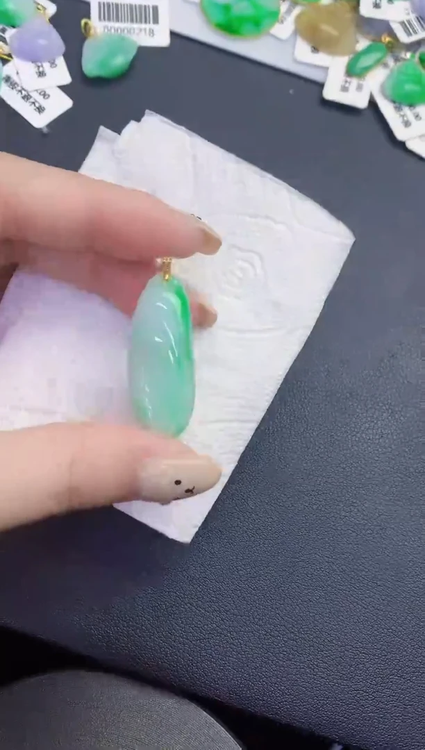 颈饰未镶嵌翡翠缅甸天然翡翠A货