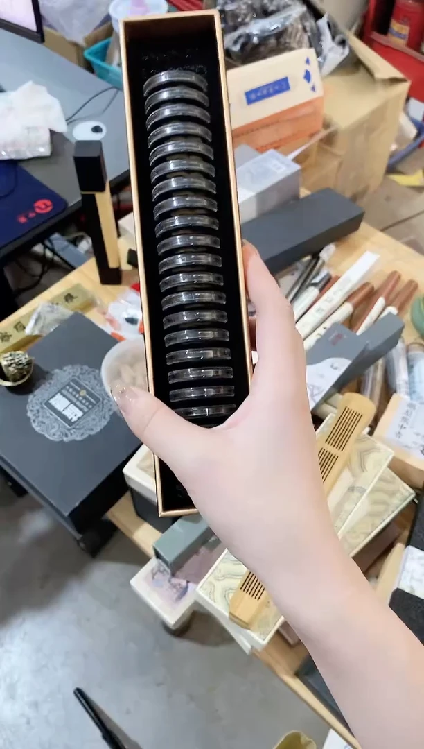 香篆1富森红土小祥云无粘香-方盒装9A级