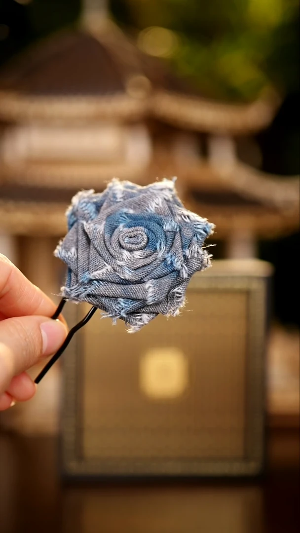 刺绣私人定制苗族手工A129