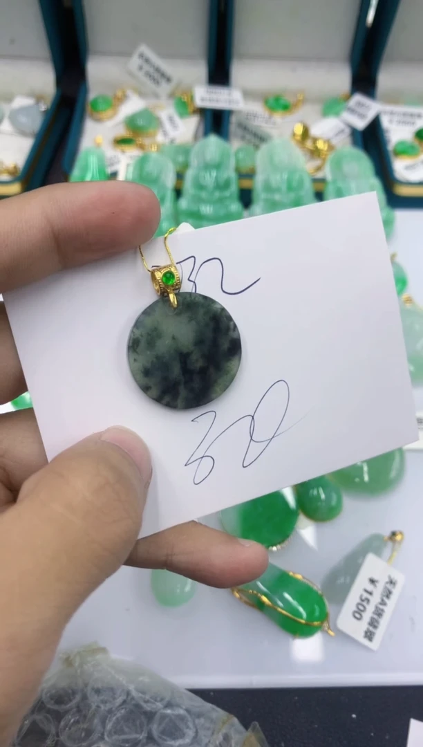 颈饰未镶嵌翡翠1111111111