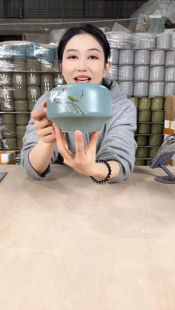 【闪购商品】陶瓷圆口深绿荷花小13x10