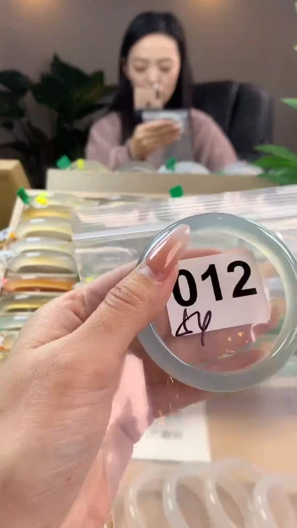 【闪购商品】玛瑙/玉髓手镯未镶嵌012