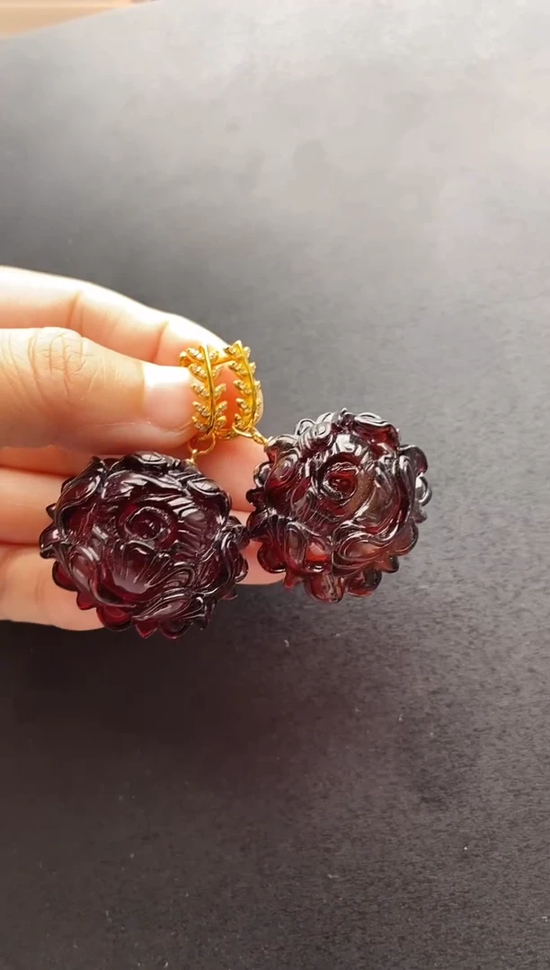 裸石琥珀未镶嵌耳坠