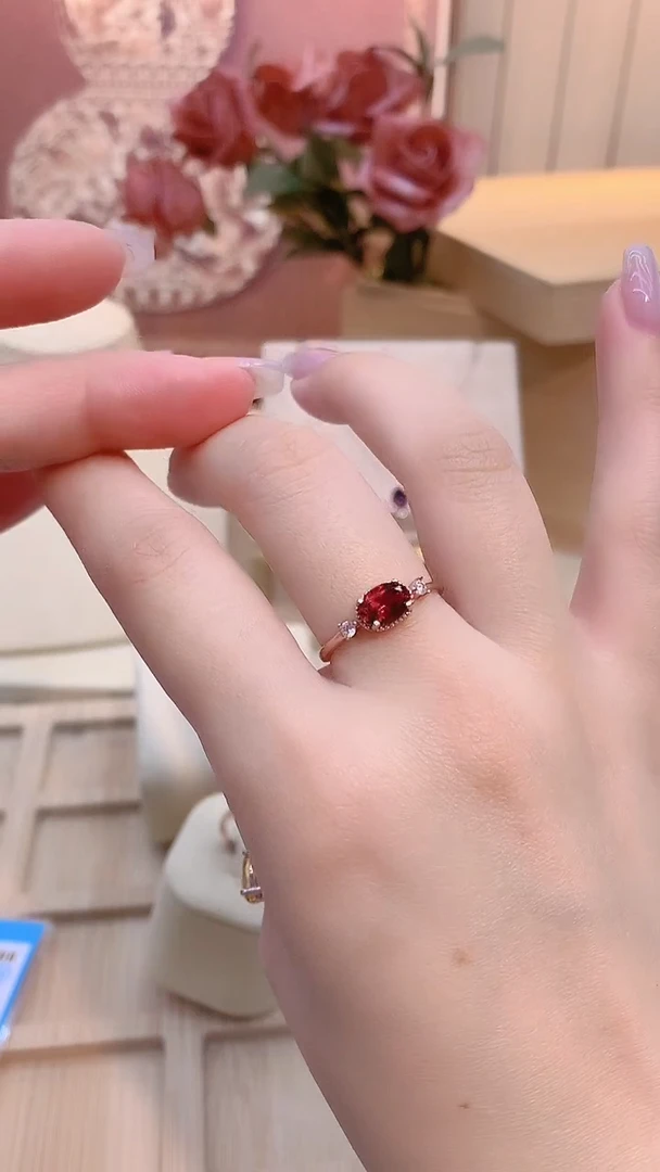 银S925镶嵌戒指石榴石月落