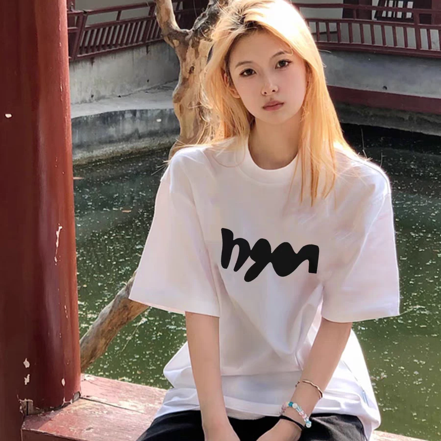 时尚新款印花短袖