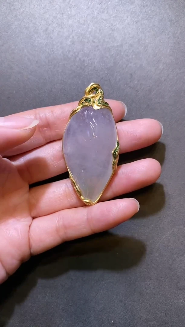 【闪购商品】翡翠颈饰18K金镶嵌翡翠悟道吊坠