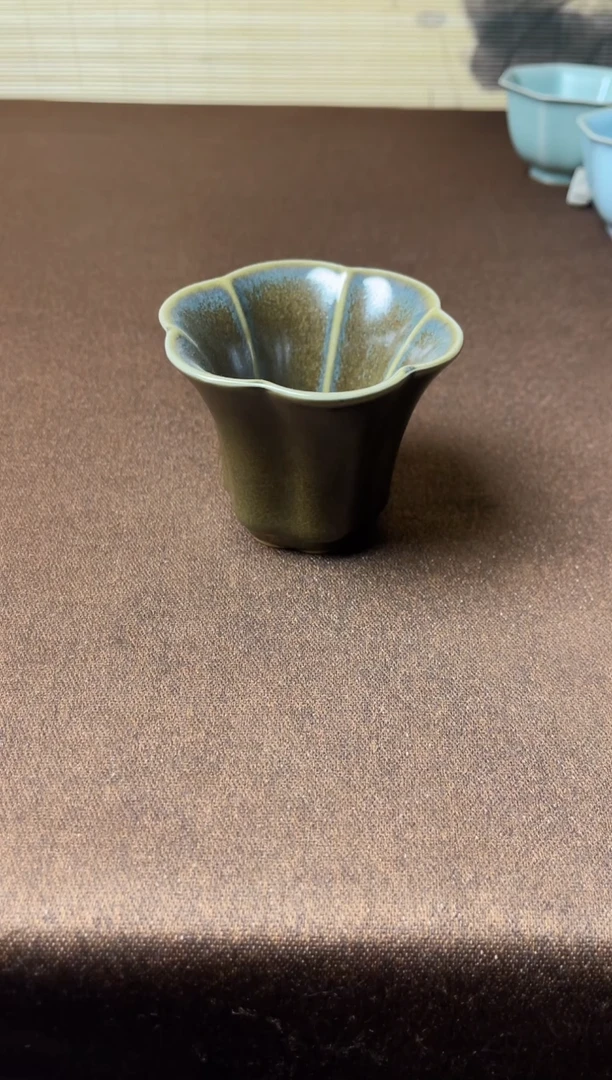 特惠福利-微瑕茶叶沫釉花口杯