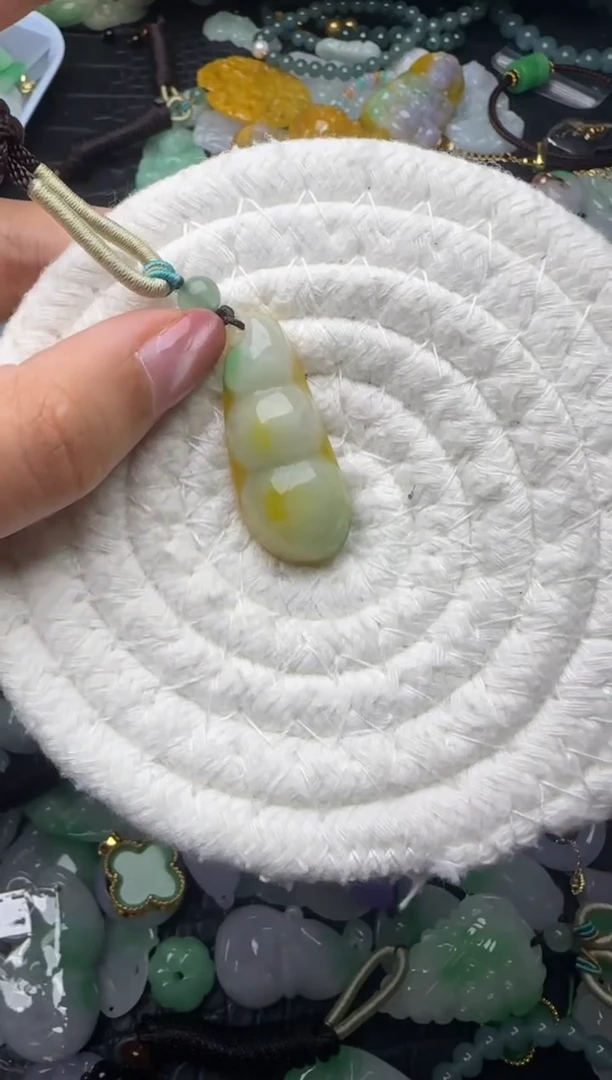 颈饰未镶嵌翡翠缅甸翡翠吊坠
